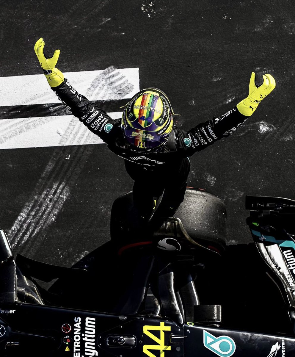 MercedesAMGF1BR's tweet photo. Hungaroring. Pole 104. 💛 https://t.co/KEJVUSxrMg