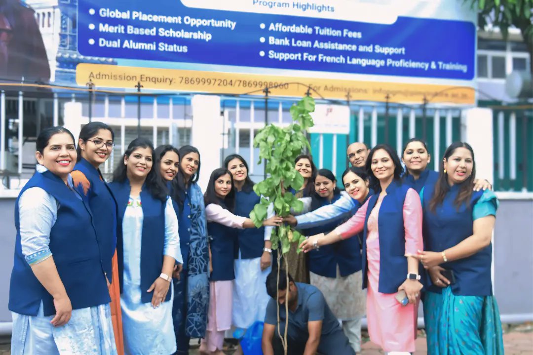 jaroliya_dr's tweet photo. IQAC has successfully organized Plantation Drive with 'Tree Man of India' Shri Vishnu Lamba as Environmental Initiative being Best Practice.
#IQAC #NAAC #UGC #PlantationDrive #Bestpractices
@vishnulamba @davishjain @PIMR_Indore https://t.co/dcYuavtkbb