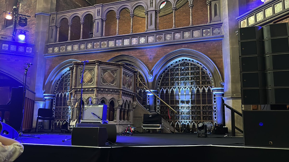 At the <a href="/UnionChapelUK/">Union Chapel London</a> happily anticipating another transcendent <a href="/ezrafurman/">Ms. Ezra Furman</a> gig.