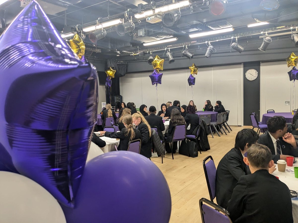 OutwoodAcklam's tweet photo. THANK YOU. 

Thank you to our leaders for their help in transition this week and well done to our students who achieved the most praise points. https://t.co/nIZyeA3sxc