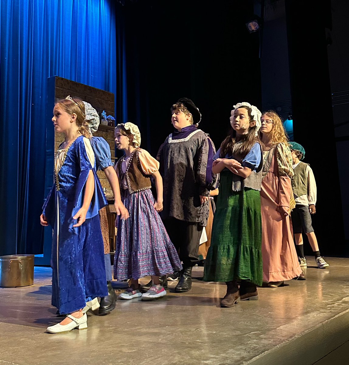 TheatreECCT's tweet image. The Celebrate Summer with a Play class is ready to perform “Jack and the Magic Beans” tomorrow (Thurs, July 18) at 10am, 1:30pm, &amp;amp; 6:30pm and Friday at 10am. General admission tickets available at the door for just $5 per person! #ECCT35 #SummerClass #ByKidsForKids #FeFiFoFum