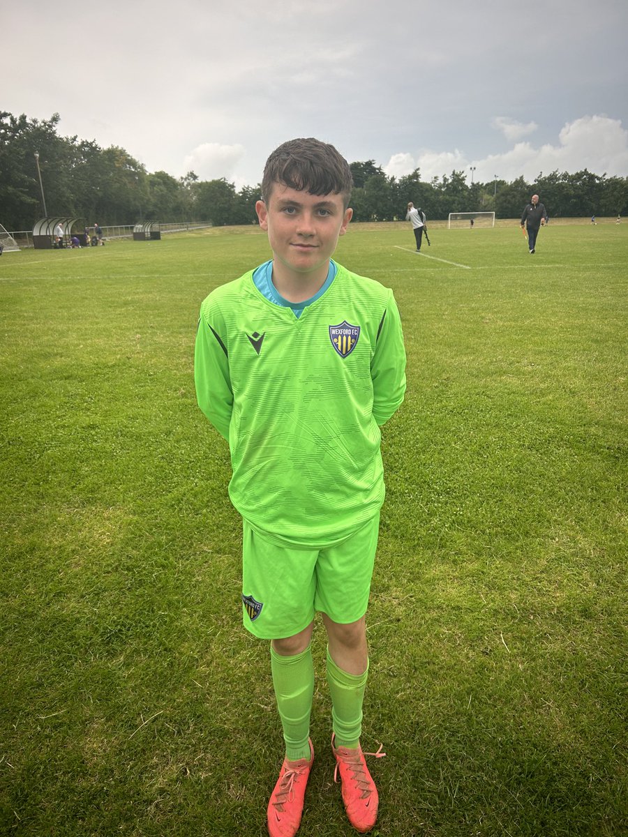 puredeisebla's tweet image. Massive congratulations to Elliott after signing with Wexford Fc league of Ireland so proud of all the hard work he’s put in over the years ⁦@Burnsy111⁩ ⁦@goalkeepersanon⁩ #hardworkneverstops