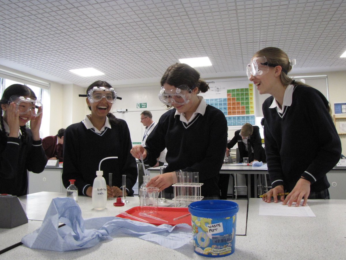 ChemistryLpgs's tweet photo. On Friday we welcomed students from @LPSBNews @Hayesschool and @rw_school for our first @ImpactAca1 KS3 science day! https://t.co/CopCjy3EPo