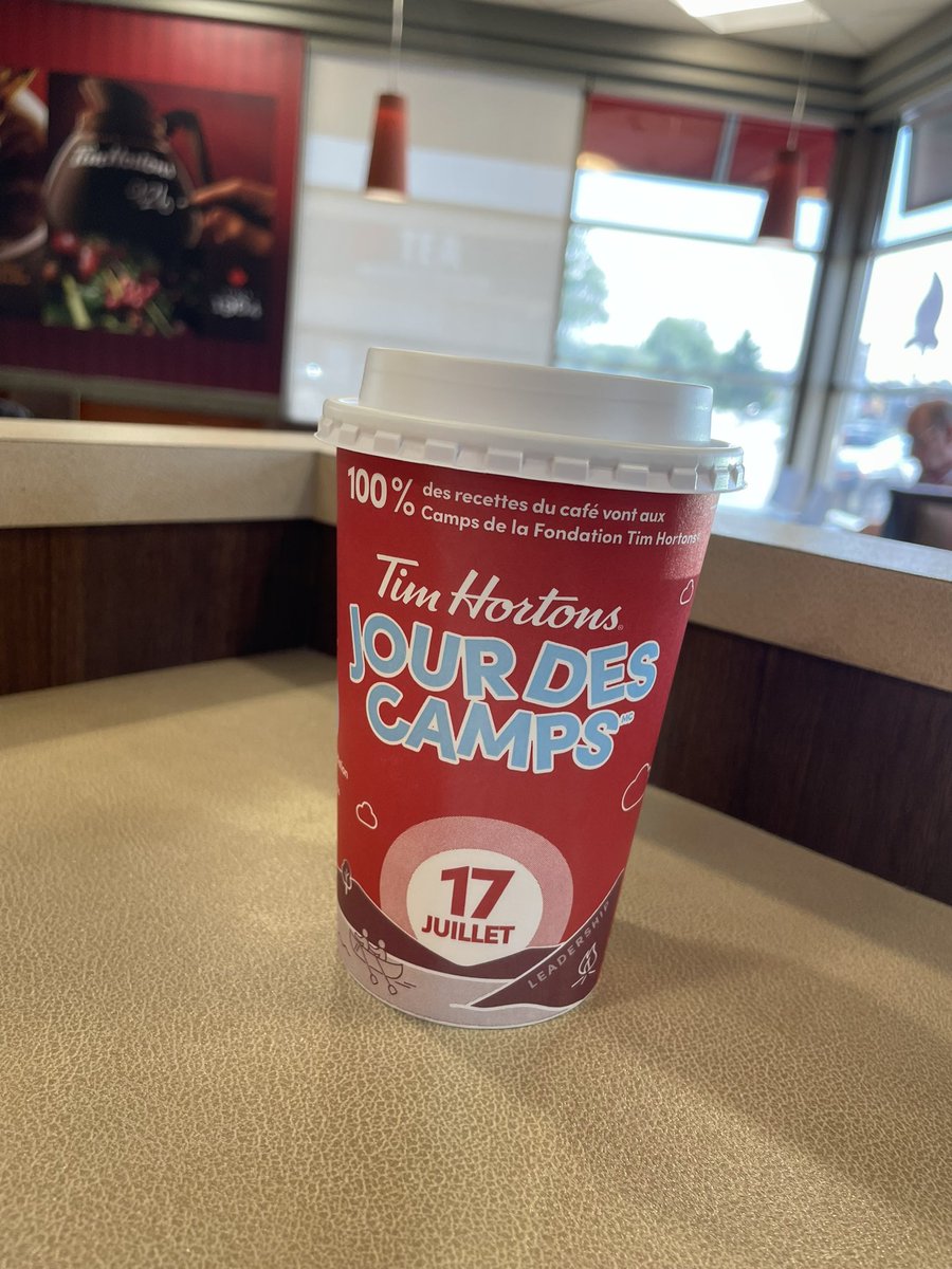 610CKTB's tweet photo. Made it to the last location of the day at 30 Rice Road in Welland! Had a great time chatting with everyone, and it was nice seeing all the support for #TimsCampDay today! 

Help support by buying bracelets and badges at select locations. 🏕☕️

@TimHortons #campday https://t.co/GA06IT1VvM