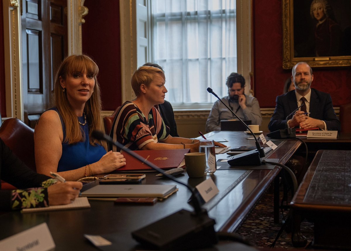 AngelaRayner's tweet photo. Today I chaired the first Cabinet Committee on the Future of Work, kicking off the biggest upgrade to rights at work for a generation.

We’ll deliver this Government’s plan to make work pay - with a new deal for working people. https://t.co/IRbgaSvtd0