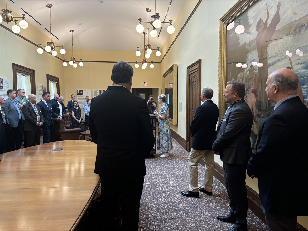 ThommyPetersen's tweet photo. This morning had opportunity to support Minnesota’s bid to host the 2031 World Horticulture Expo, by welcoming National &amp; International committee members to the Capitol. Susan Bachman West from @ShopBachmans did an outstanding job laying out why MN is a great choice! https://t.co/gboJ8UXQAC