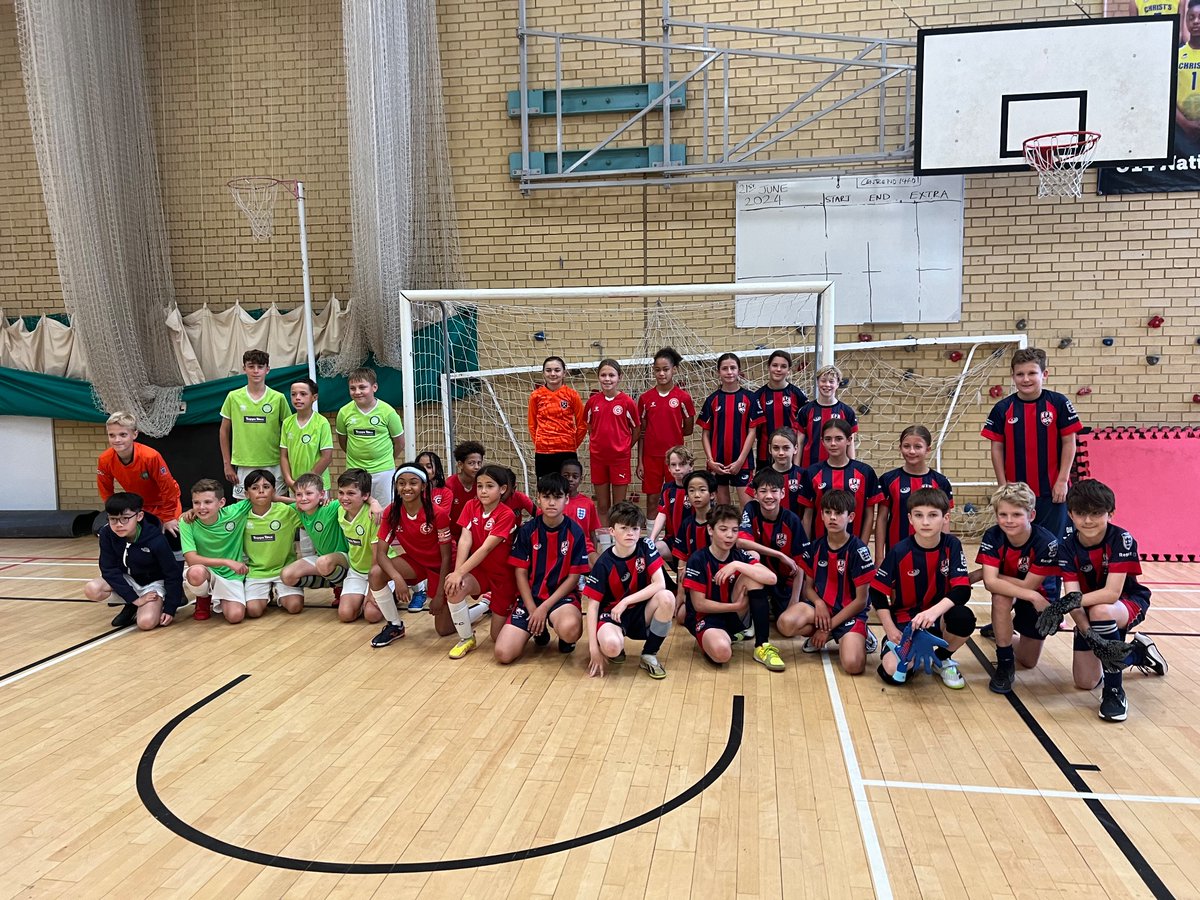 Looking for one more team to join our u12s futsal tournament this Saturday morning in Richmond?
Please message for details? #futsal #youthfootball