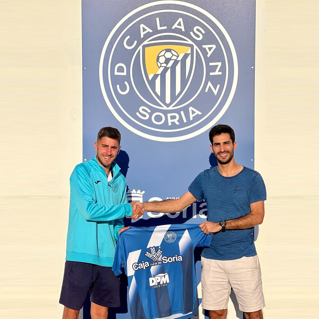 calasanzsoria's tweet photo. OFICIAL: Pablo Sanz llega a nuestro Senior Regional para sumar experiencia y goles. ⚽️⚽️⚽️⚽️⚽️ ¡FICHAJE!🔝!
¡Gracias por confiar en nosotros Pablo! 💙
#somosazules #familiacalasanz https://t.co/F098J4gvae
