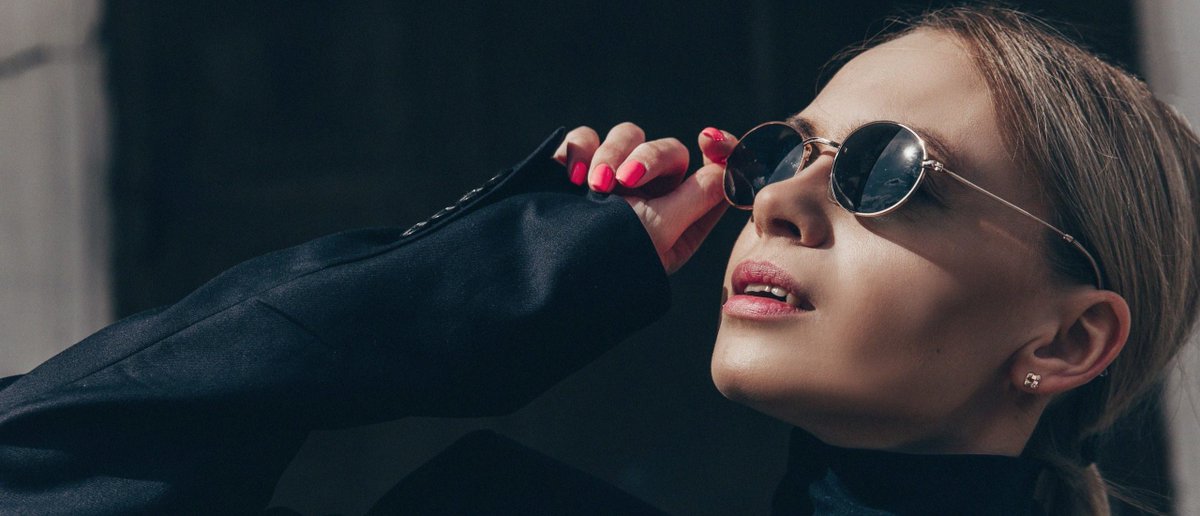 jjauthor's tweet photo. Sunglasses Styling Guide: Wearing sunglasses is more than just shielding your eyes from the light. It also involves making a fashion statement. When you think of Audrey Hepburn or Ava Gardner, the first image that comes… https://t.co/qsUQ6iVdgh #FeaturedPartner #NewsletterNONE https://t.co/ni6X8H7OPh