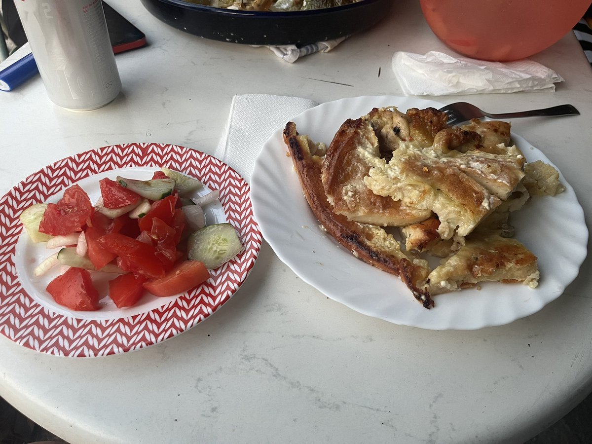 Satko_M's tweet photo. Kozaračka kvrguša, and home made biological salade, grilled vegetables and chicken in Kozarac, with my cousin, Mevlida Mujagić, my dear Mevla in North West Bosnia. #kozarac #bosnia #biofood #mevlathecook https://t.co/4Kj3gaJdfo