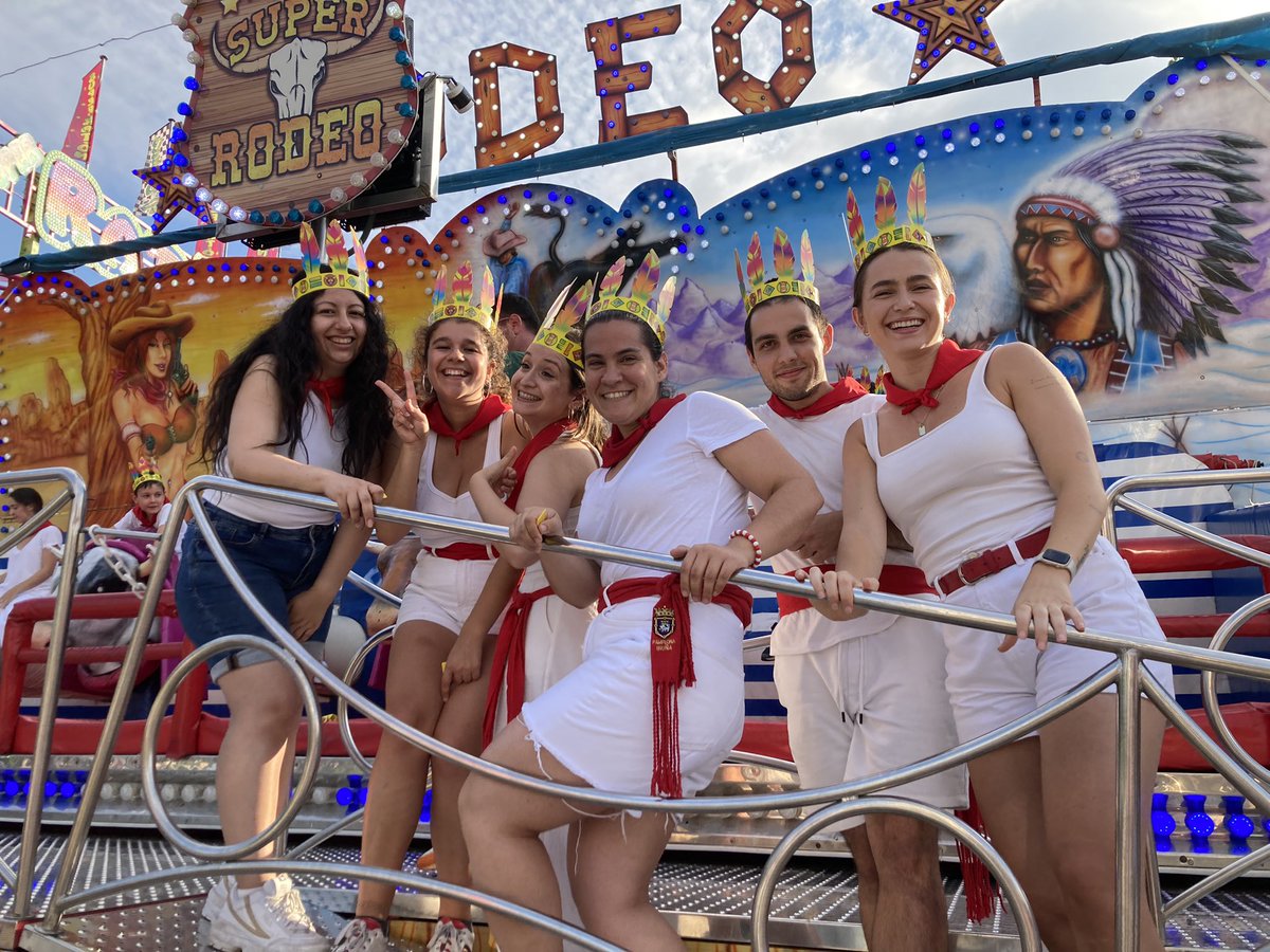 NanoGalenic's tweet photo. Hello! Last week we left pipettes and lab coats behind and we were all together celebrating the traditional and popular fiestas of our city, in honour of San Fermin. We invite you to come next year! ❤️🤍🐂🐂🐂 https://t.co/mjMT7N3AnM