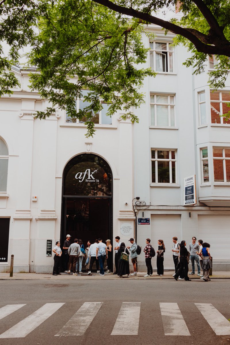 We are back from Brussels, where we cherished time 𝒶𝓌𝒶𝓎 𝒻𝓇𝑜𝓂 𝓀𝑒𝓎𝒷𝑜𝒶𝓇𝒹 to reflect on the big questions surrounding decentralized social: creativity, curation, moderation, and culture.

Here are some highlights from our latest afk event series with <a href="/zksync/">ZKsync</a>

🧵