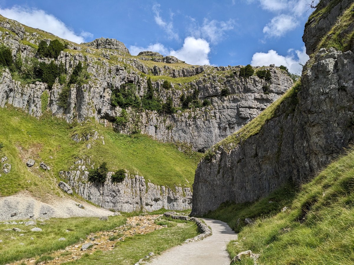 NomadicNan's tweet photo. Fantastic couple of days exploring Malham - including Janet's Foss waterfall, Gordale Scar, the limestone pavement and Malham cove #YorkshireDales https://t.co/36GUdlXeSo