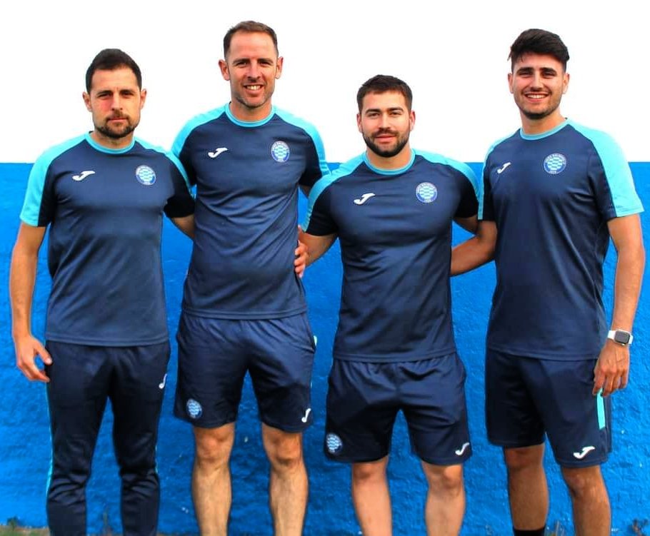MarioTrainerDyS's tweet photo. Gracias @UnionMolinense por brindarme la oportunidad de poder disfrutar de este grupo espectacular de Profesionales @Jorge4Zaragoza @Joaquincuti @AlvaroGarciaLop A sido un auténtico placer y deseo os vaya a todos genial en el futuro venidero ⚽ Objetivo Cumplido 🎯 https://t.co/bndCjNej7D