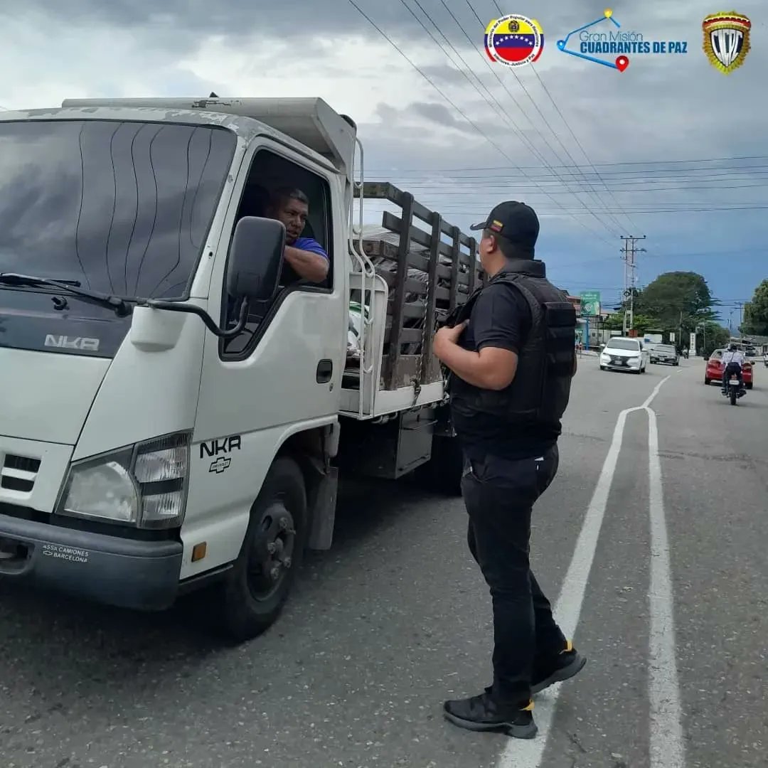 meridadeleg's tweet photo. Trabajamos incansablemente para garantizar un entorno seguro para todos nuestros ciudadanos.

#VenezuelaSegura

@nicolasmaduro
@remigioceballosichaso
@mijpvzla https://t.co/Ex4zZ2559z