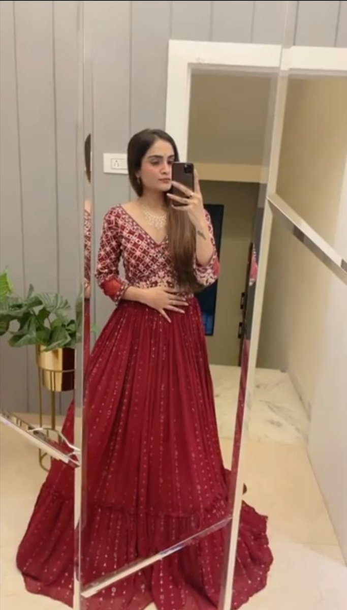 itzNayan_00's tweet image. Western is good but traditional is Love..💗