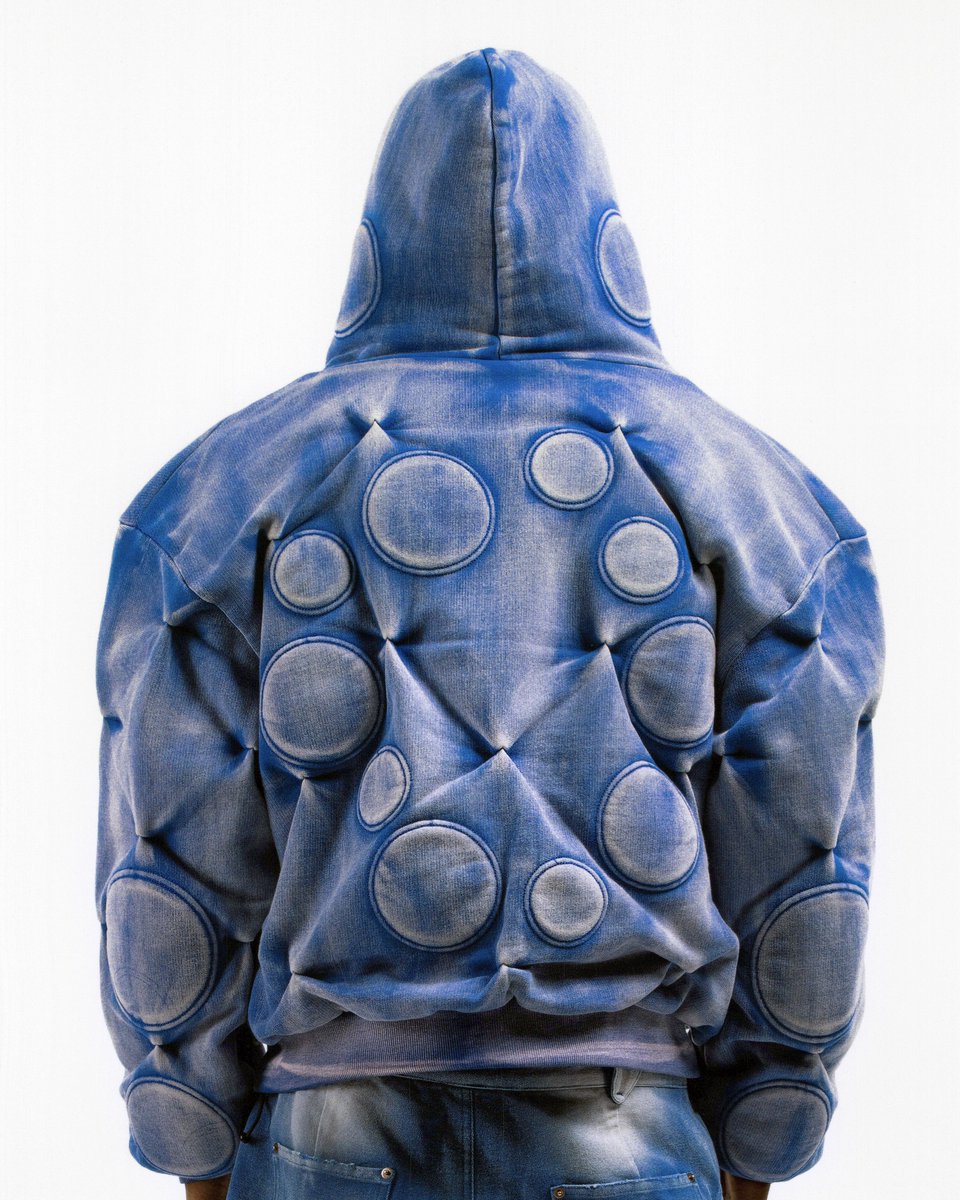 badson__'s tweet photo. FADED COBALT ‘OXYGEN’ PADDED ZIP-UP HOODIE https://t.co/Mi8NvDUKKF