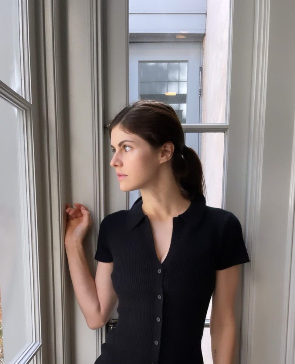Stunning. Beautiful. Talented.

My #WCW is <a href="/xAADaddario_/">𝓪𝓵𝓮𝔁</a>