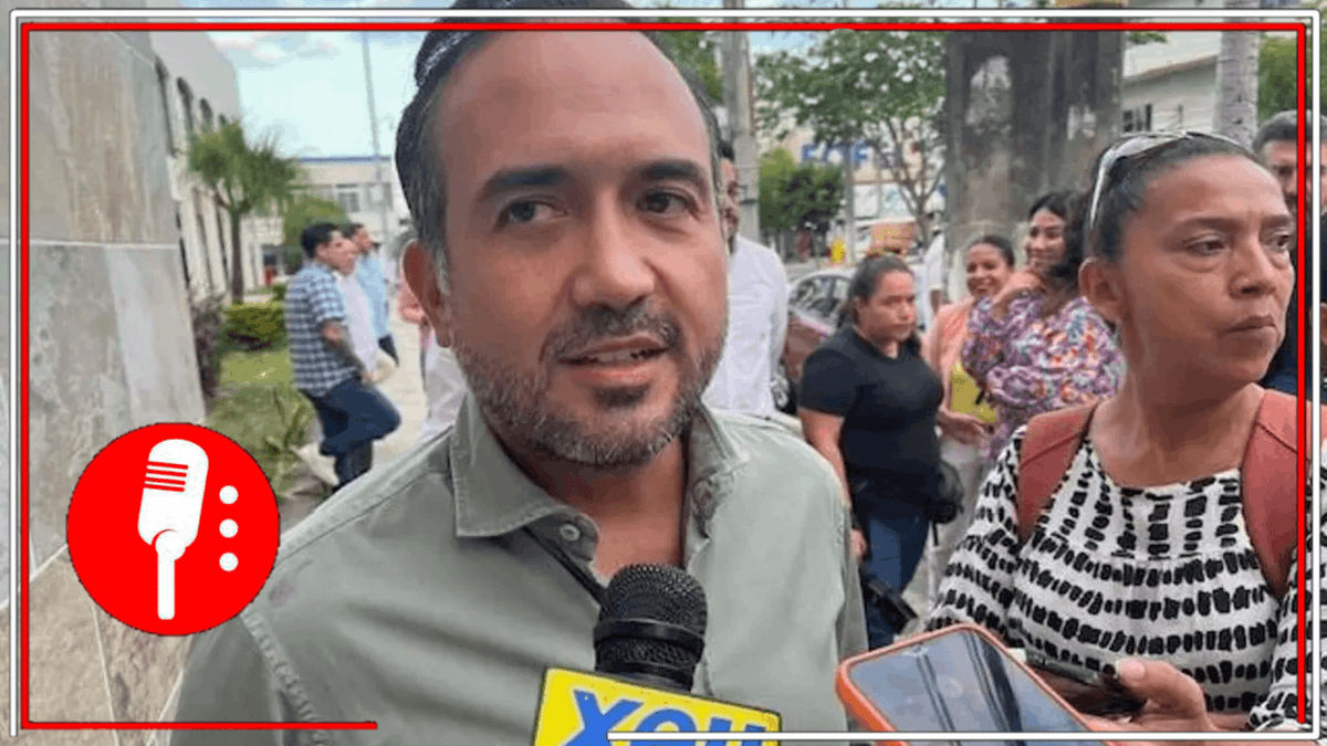 ReporterosMX_'s tweet photo. Poco a poco van cayendo los miembros del #ClanYunes: Giran orden de aprehensión en contra de Fernando Yunes por diversos delitos cometidos mientras era alcalde de #Veracruz.  Trabajadores afirman que les ordenó hacer proselitismo en favor de su hermano, Miguel Ángel Yunes (@MYunesMarquez), quien también es buscado por la ley. https://t.co/1dmx1K1J2e
