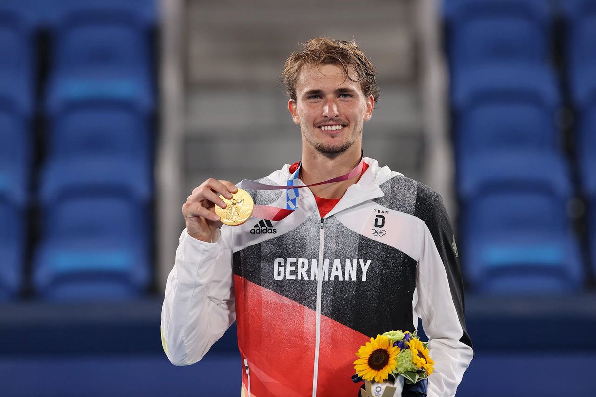 ToniKroos's tweet photo. Macht unseren Olympiasieger @AlexZverev zum Fahnenträger!!!! 

Hier entlang: https://t.co/dJYxpl21hp https://t.co/EUSOtOoGTd
