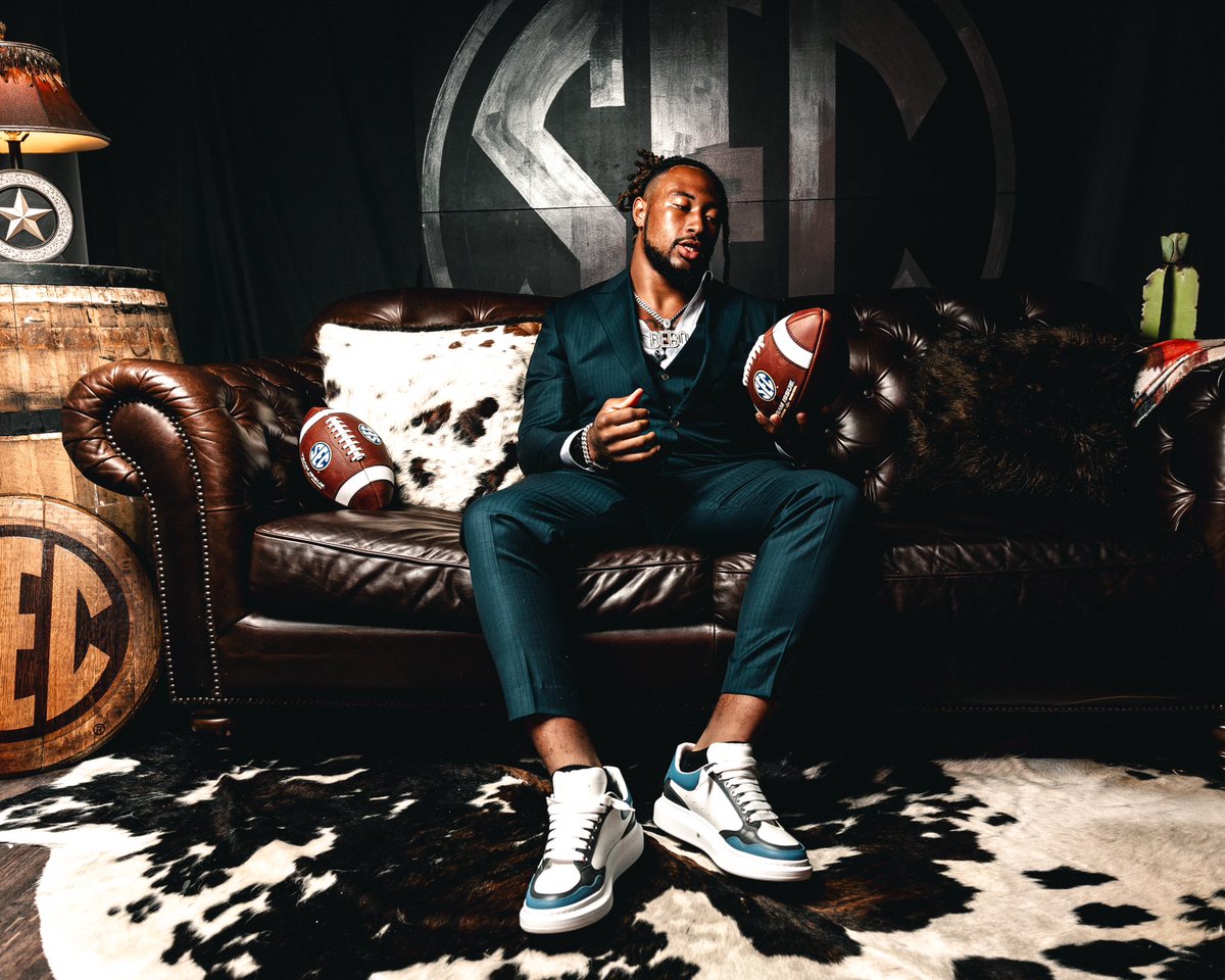 Debo Williams tweet media