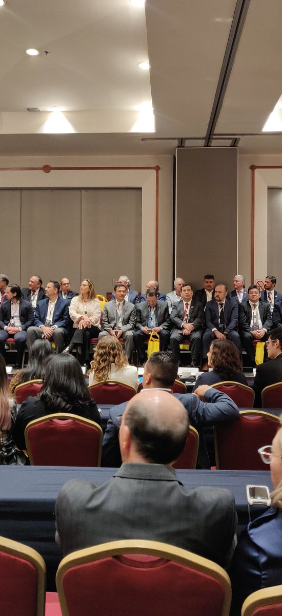 marcelaheiz's tweet image. Un gusto poder acompañar a la @AMERIC_AC en su #TechWeek 2024, sin duda, parte fundamental del sector construcción es el ramo de las instalaciones de energía, climatización y tecnologías de la información. 
Muchas gracias por la invitación, ¡enhorabuena, todo el éxito!