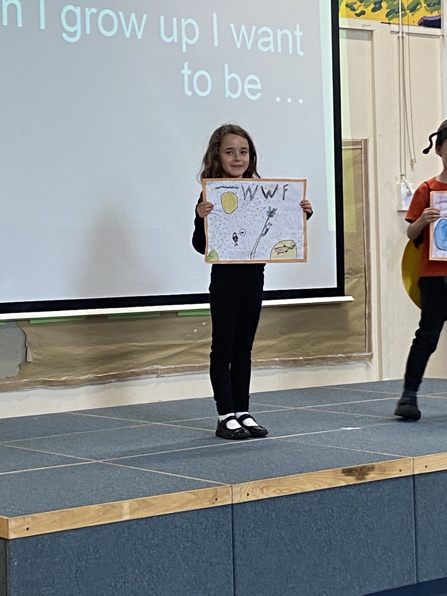 My daughter at her school leavers assembly today 💚💚💚