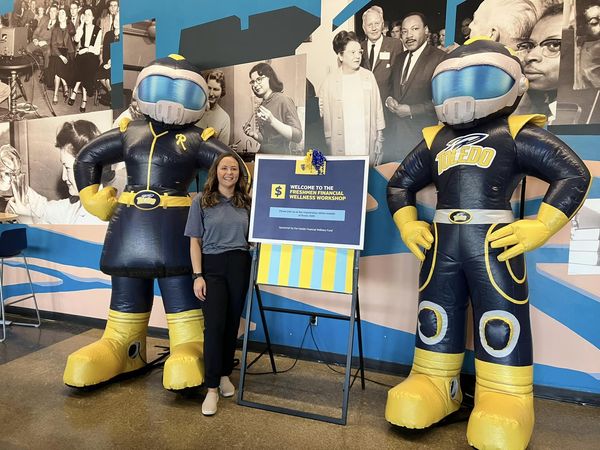 UToledoFWC's tweet photo. Students had a blast at our 2nd Annual Freshmen Financial Wellness Workshop! We learned about financial literacy, campus resources, and heard from keynote speaker Christopher Proctor. Even Rocky joined in! See you this fall! 🚀 #FinancialWellness #costofattending #resources https://t.co/5q4AFX5OiU