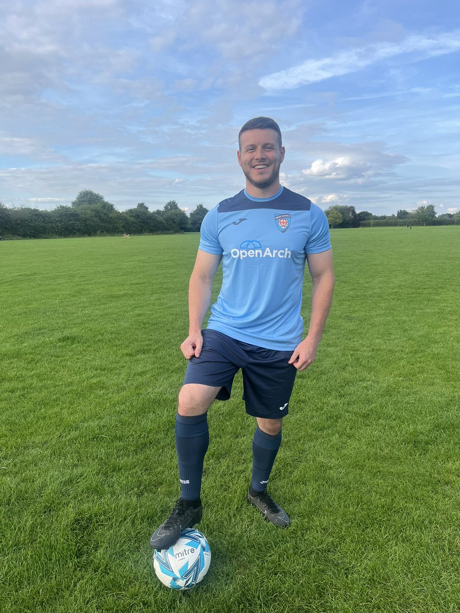 SwavOfficial's tweet photo. 💙new threads💙

Big thanks to @OpenArch_ who sponsor the club every year &amp; this year they’ve treated the boys to a new home kit! We’ve gone back to the OG Swavo blue! Big thanks to @EclipseSports1 for sorting! Really good customer service and great quality printing! #UpTheSwavo https://t.co/l0vhMfPaWA