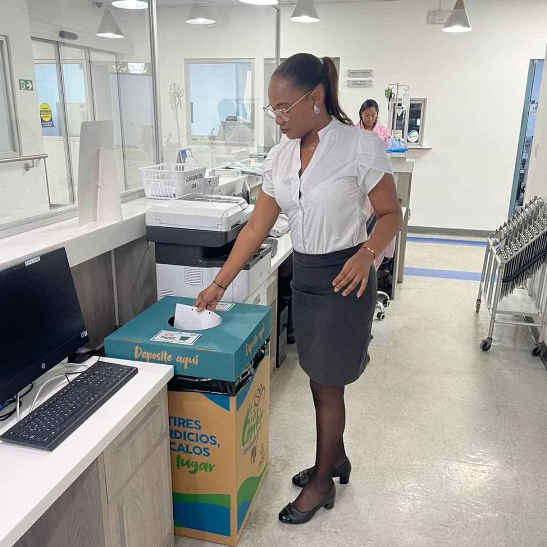 🌿📦 Nuestro socio activo: @centromedicodelcaribe , ha decidido unirse a #ColónClean.

Estamos utilizando envases de cartón reciclado, creados por:  @empaquesdecolon.

Juntos, hacemos la diferencia por un futuro más limpio y sostenible. ♻️💚 

#Reciclaje #Sostenibilidad