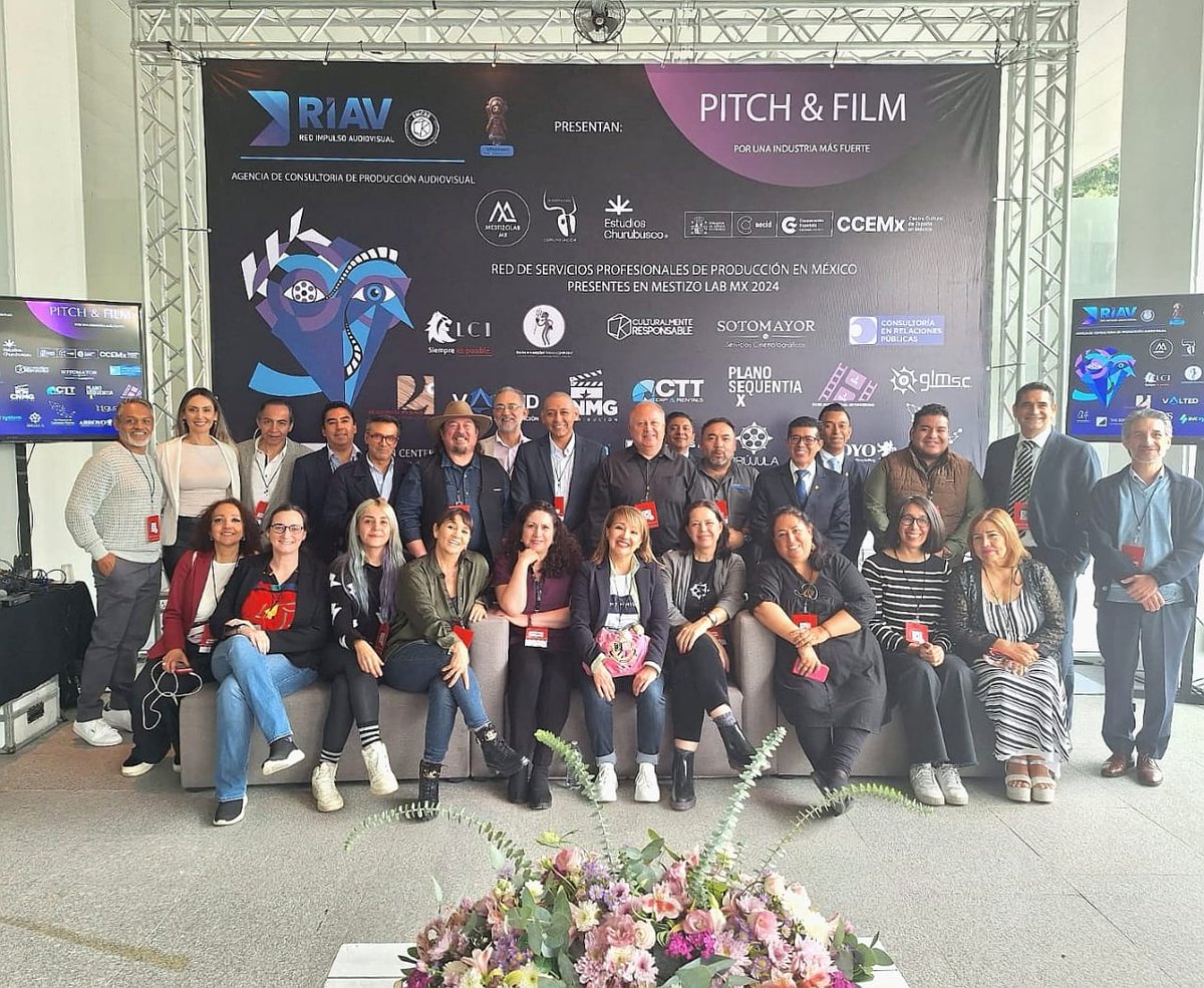 thebostoncenter's tweet photo. Compartimos la participación de nuestras directoras Gabriela Luongo y Alejandra Vázquez en el evento "Pitch &amp; Film" de @RIAV_mx y @MestizoLab. Felicitamos a la producción de @el_llanos "AKRYON" por ganar el premio "DIVERSIPEDIA".  #diversidad #inclusion #bce #mestizolabmx https://t.co/mnykccM669
