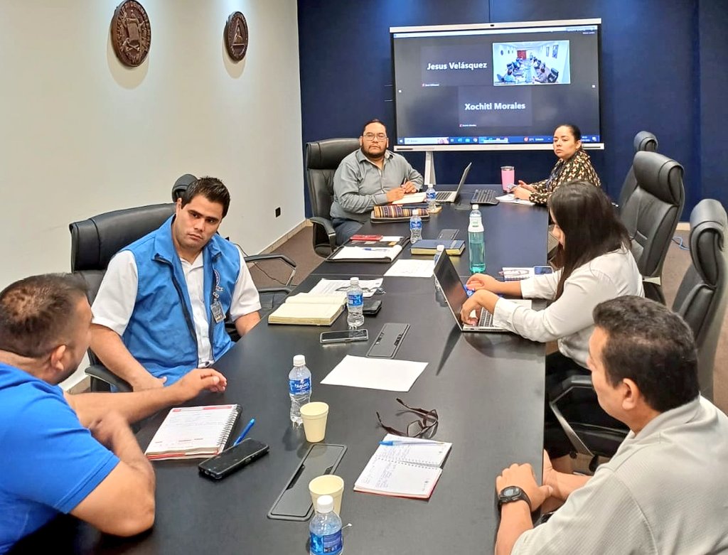 PDDHElSalvador's tweet photo. Atendiendo instrucciones de #ProcuradoraDDHH @RaqueldeGuevara, Dpto. #AtenciónMigrantes emitió aportaciones en evaluación del Mecanismo que se tiene con autoridades de México para la Búsqueda de Personas Migrantes #MAEBI, donde participó @cancilleriasv, @FJEDD y #COFAMIDE. https://t.co/Ug1Fw7RvnG