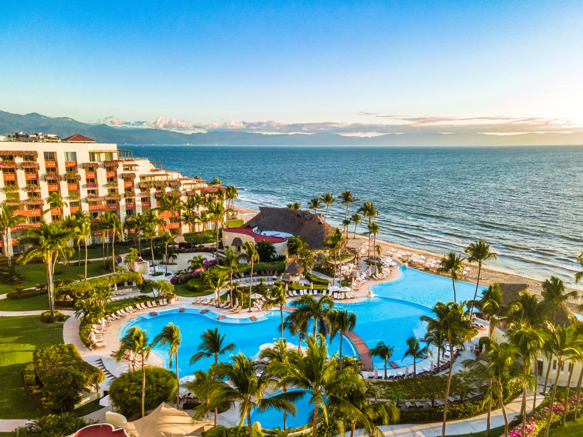 Step into a world of endless paradise at Grand Velas Riviera Nayarit, where our all-inclusive resort offers an exquisite blend of luxury and relaxation every day of the year.
#GrandVelasRivieraNayarit #AllInclusive #LuxuryTravel #ParadiseFound