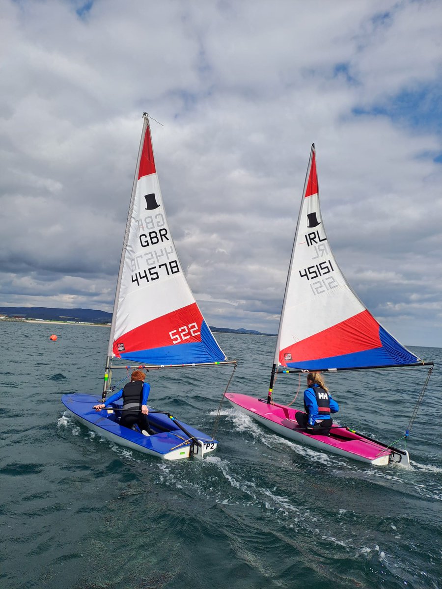 WicklowSailing's tweet photo. Lots of fun and finally some sunshine on today's dinghy courses🌞⛵
#funonthewater #LoveSailing #Wicklow https://t.co/dRimLEdsXn
