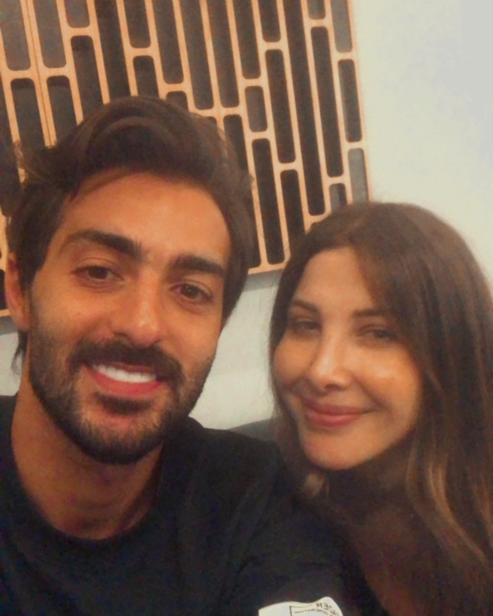 ZiadJamall's tweet photo. كتير استمتعت بهالعمل مع النجمة حبيبة قلبي @NancyAjram ❤️
#من_نظرة #نانسي_عجرم #زياد_جمال https://t.co/vZNUMZSPwY