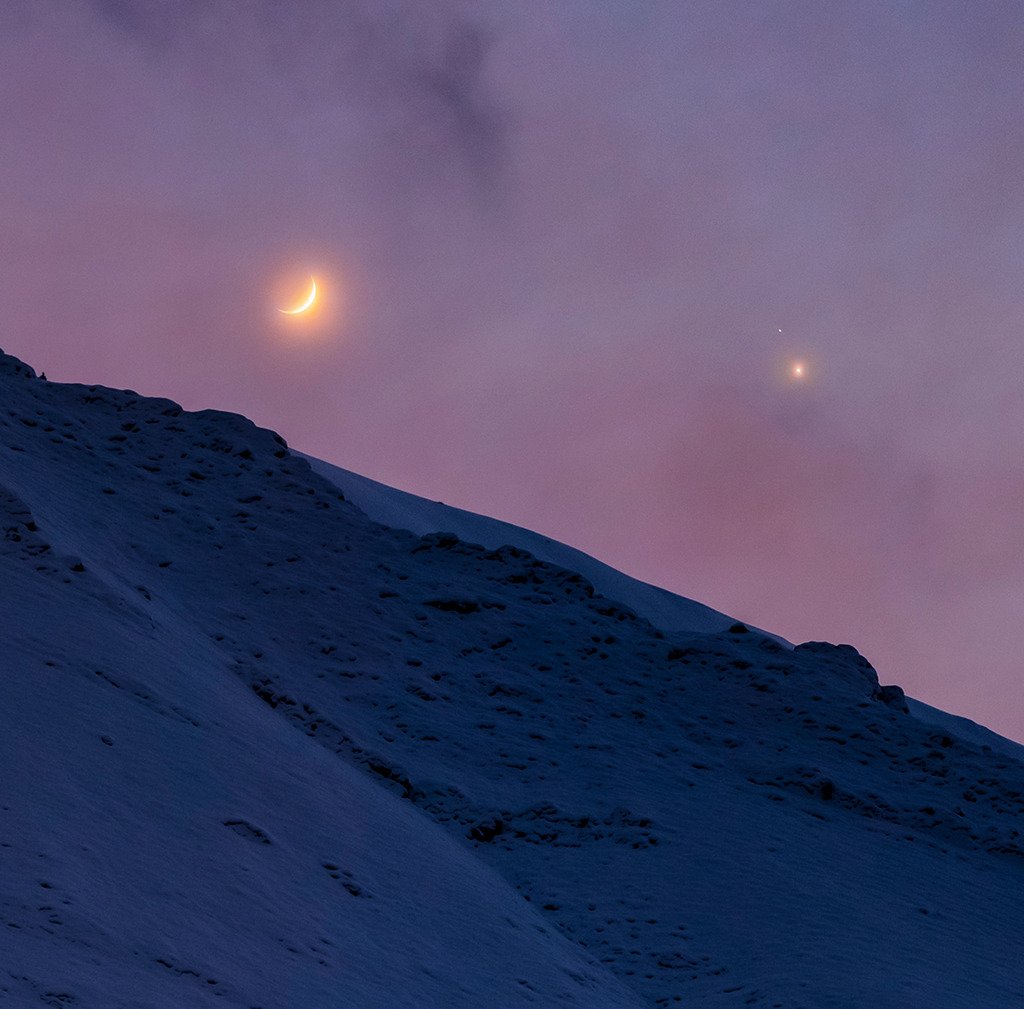 Moon, Jupiter and Saturn over Alborz mountain, Iran.

Image Credit: Alireza Vafa