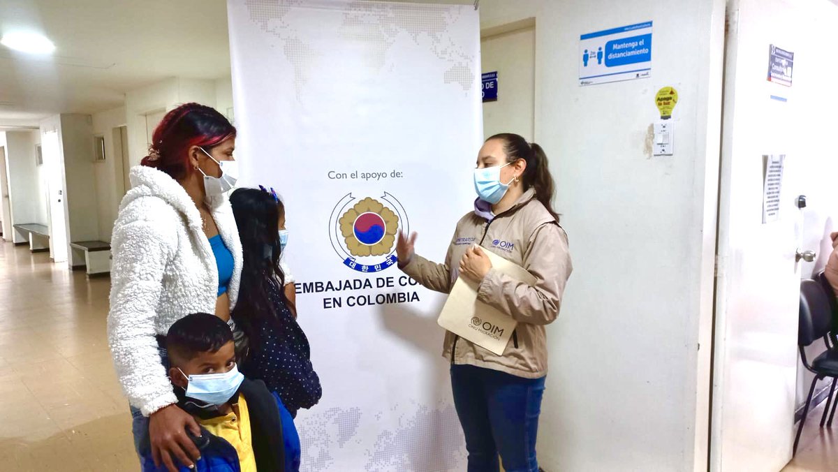 SubRedCentroOri's tweet image. ¡Una jornada de salud que cruza fronteras!📷 En el Centro de Salud Las Cruces, realizamos una jornada de atención para la población migrante. Gracias al apoyo de OIM Colombia la Embajada de Corea en Colombia y la Subred Centro Oriente.
#SaludParaTodos #JornadaDeSalud #Cuidándonos