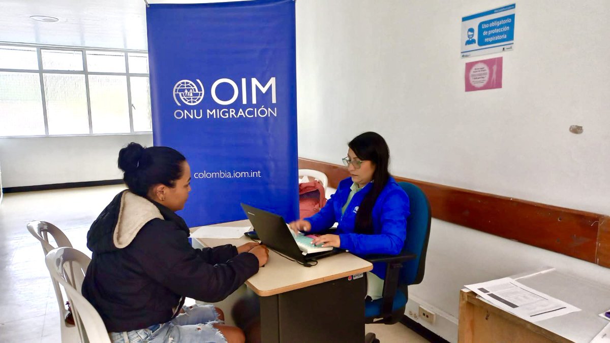 SubRedCentroOri's tweet image. ¡Una jornada de salud que cruza fronteras!📷 En el Centro de Salud Las Cruces, realizamos una jornada de atención para la población migrante. Gracias al apoyo de OIM Colombia la Embajada de Corea en Colombia y la Subred Centro Oriente.
#SaludParaTodos #JornadaDeSalud #Cuidándonos