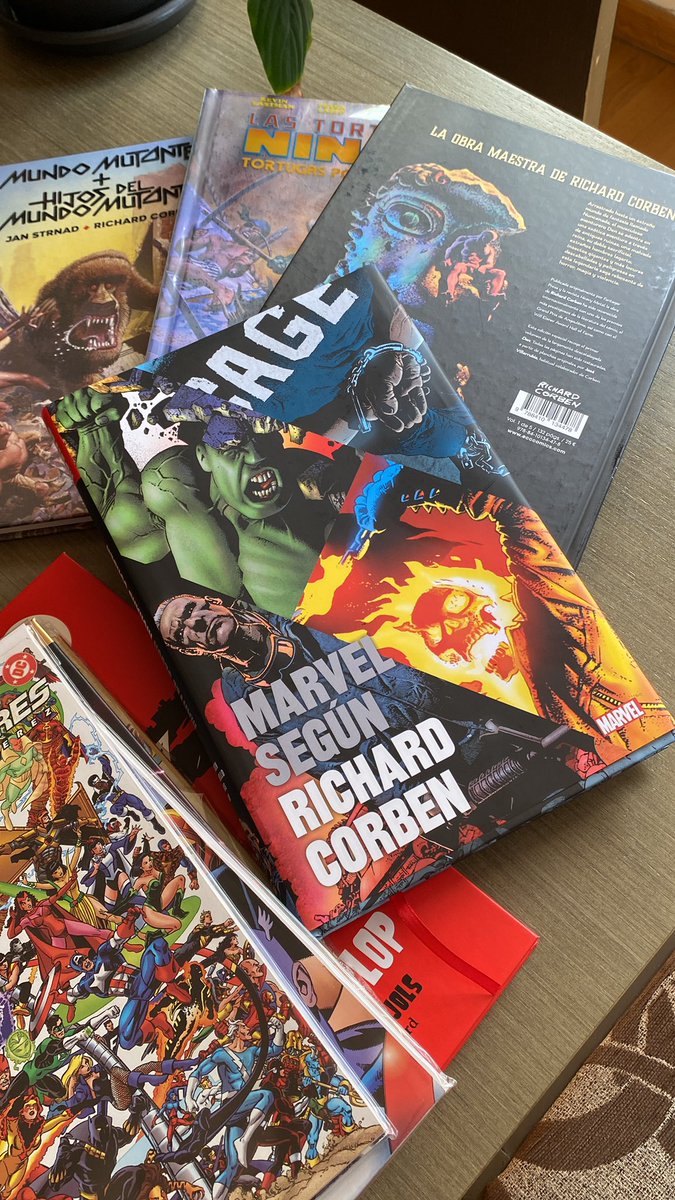 AlfonsoEscrig's tweet photo. Marvel según Richard Corben 🍲#notonlywork 1️⃣ Mezclar #DEN #Nuncanada #MundoMutante #HijosdelMundoMutante #TortugasporelTiempo 2️⃣ 4 cucharadas soperas de #Marvel 3️⃣ Aderezar con @freakyonline 4️⃣ Dejar reposar y servir acompañado de un buen @corpinnatSW 👉
https://t.co/RDqidWtE6m https://t.co/hJMvYtg1kO