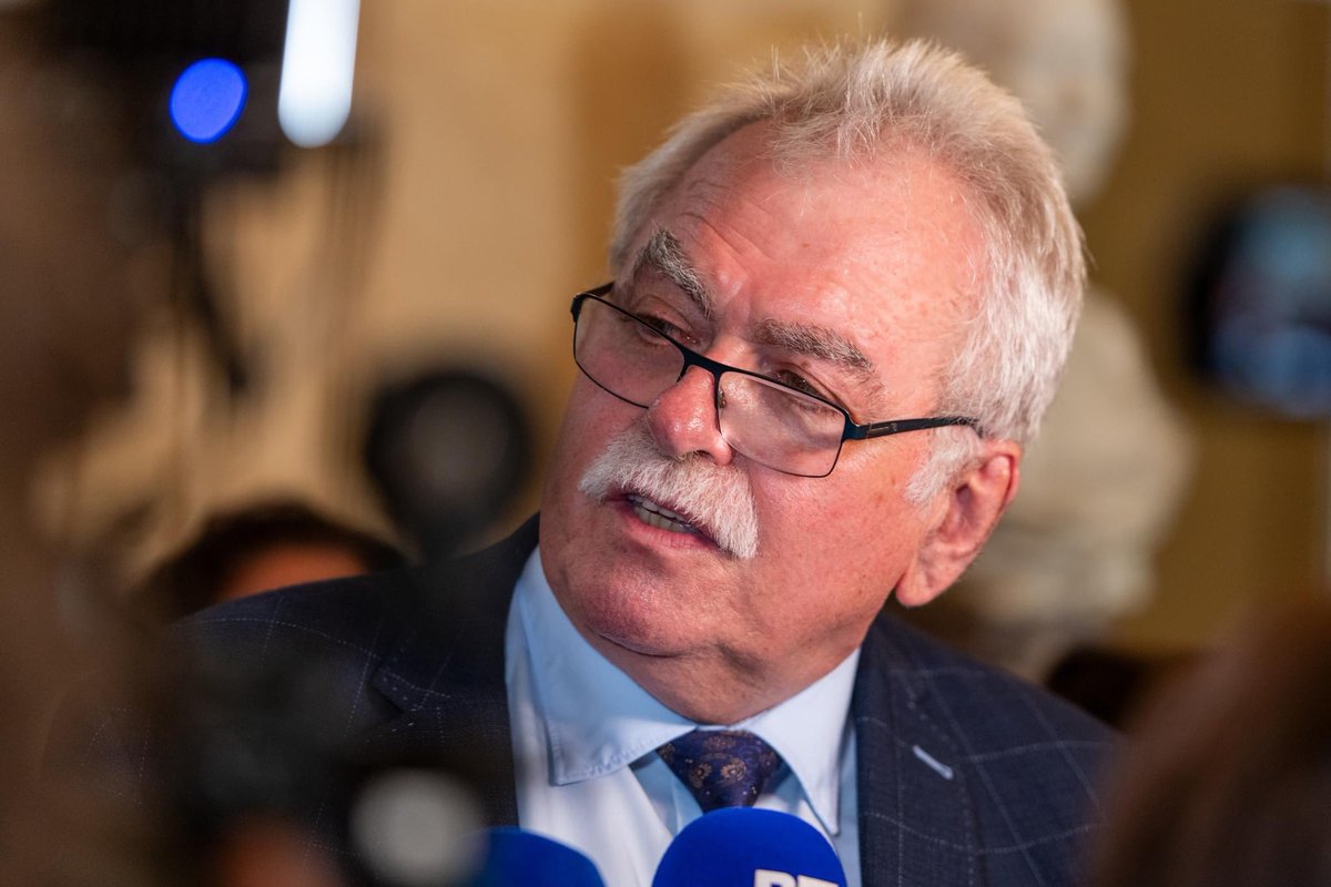 <a href="/AndreChassaigne/">André Chassaigne</a> désigné candidat à la Présidence de l'Assemblée par le NFP

"Quel que soit le Gouvernement qui sera nommé, je serai le garant de la séparation des pouvoirs et d’une Assemblée renforcée et respectée dans ses prérogatives."