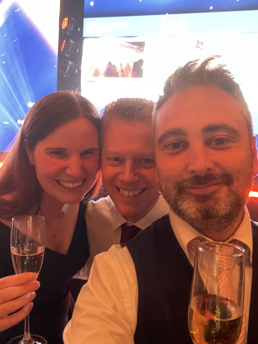 Having a great time at the <a href="/Headlinemoney_/">Headlinemoney</a> awards! #HMAwards24