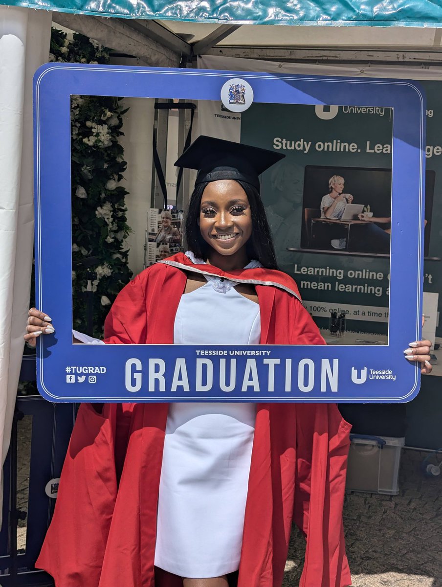gracieeOA's tweet photo. I have just been awarded the degree of Master of  Science with Distinction in Forensic Science (with Advanced Practice). 
.
God did 💯 😍 https://t.co/rbfUx1SZ2A