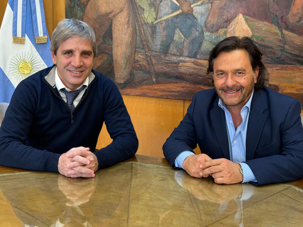 Nos reunimos con el Ministro de Economía de la Nación, <a href="/LuisCaputoAR/">totocaputo</a> y avanzamos en un acuerdo para que la provincia pueda continuar la ejecución del Gasoducto de los Valles Calchaquíes a través del acceso a fuentes de crédito de organismos multilaterales 🤝🏻

✔️Una obra