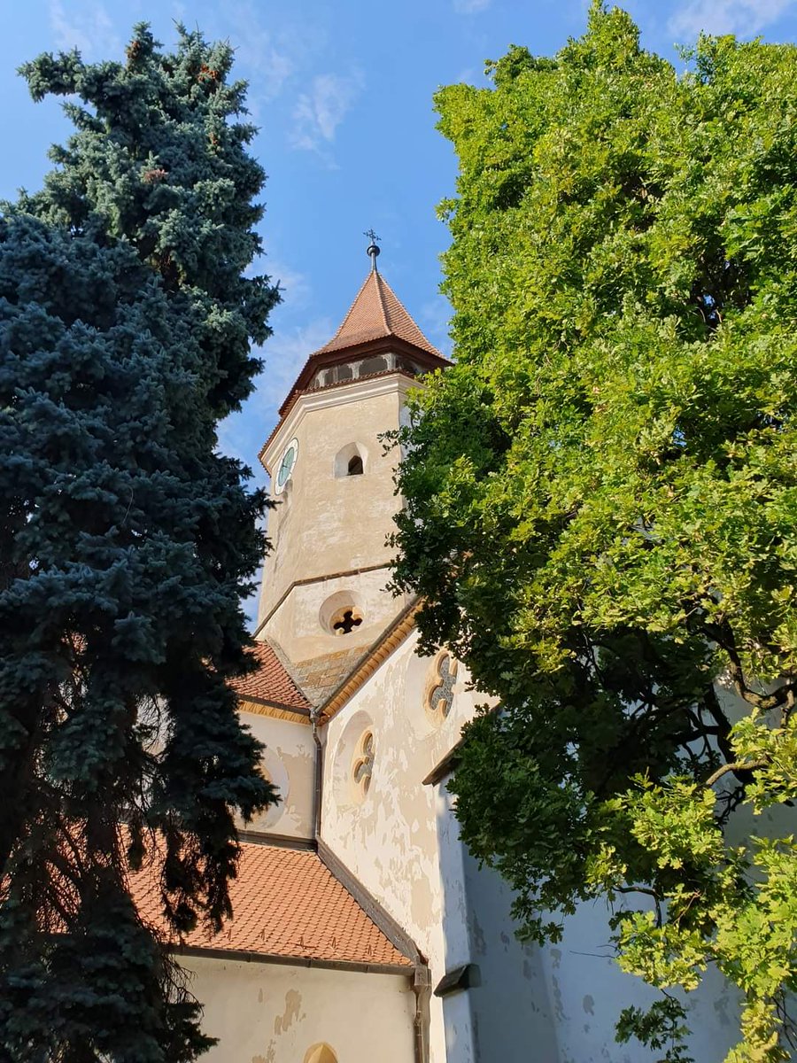 daria_pirvu's tweet photo. Festivalul Musica BARCENSIS 2024 în Biserica Fortificată din #Prejmer @KirchenburgenRO cu Orchestra Capella Coronensis #Brașov și Corul Bach al Bisericii Negre din Brașov. Dirijor: Steffen Schlandt.
Intrarea este #gratuită, în limita locurilor disponibile. https://t.co/a2zqarADH3
