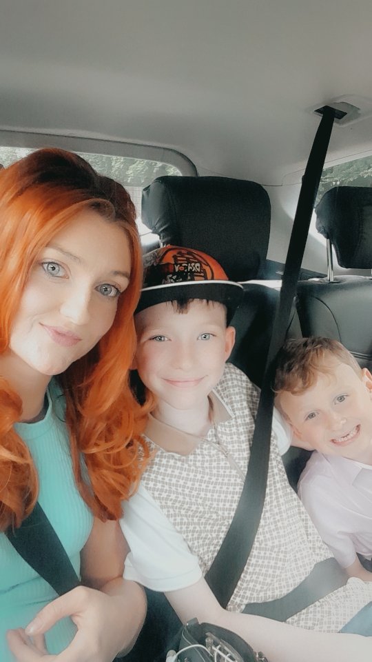 ElliGavin's tweet photo. Couldn't be more proud of my boys today. Amazing parents evening for them both. I adore you both. Thank you @SFDS_liverpool https://t.co/RU8v9PNWDj