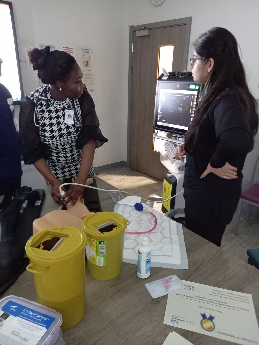 KellyFr22289790's tweet photo. Another fantastic clinical skills session today on Acute Medicine. Ultrasound guided cannulation and venepuncture was today's teaching . Well done to all of those who attended, great engagement. 
@acutemedACPs @adam2484 @FirozaAdam2 @ozzyadidas https://t.co/ebem1tBqMB