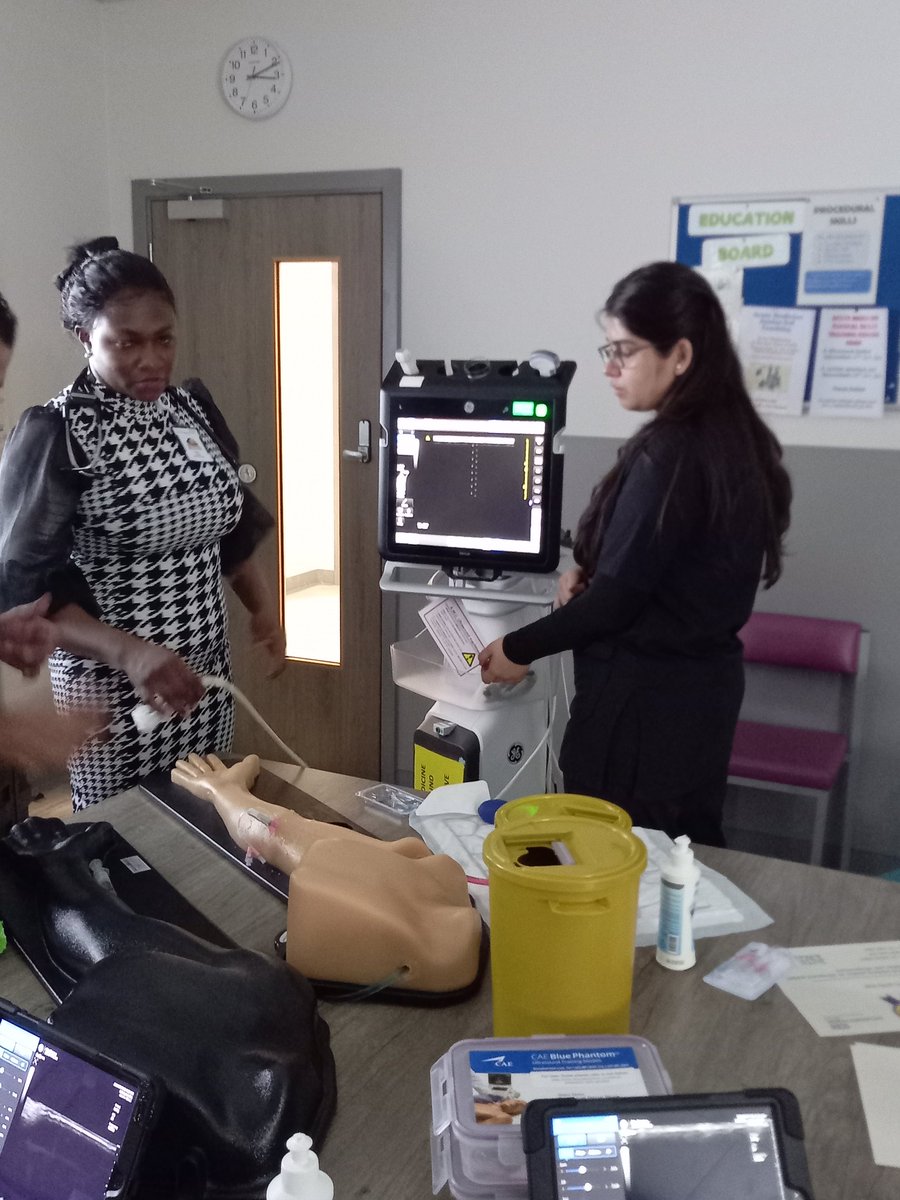 KellyFr22289790's tweet photo. Another fantastic clinical skills session today on Acute Medicine. Ultrasound guided cannulation and venepuncture was today's teaching . Well done to all of those who attended, great engagement. 
@acutemedACPs @adam2484 @FirozaAdam2 @ozzyadidas https://t.co/ebem1tBqMB