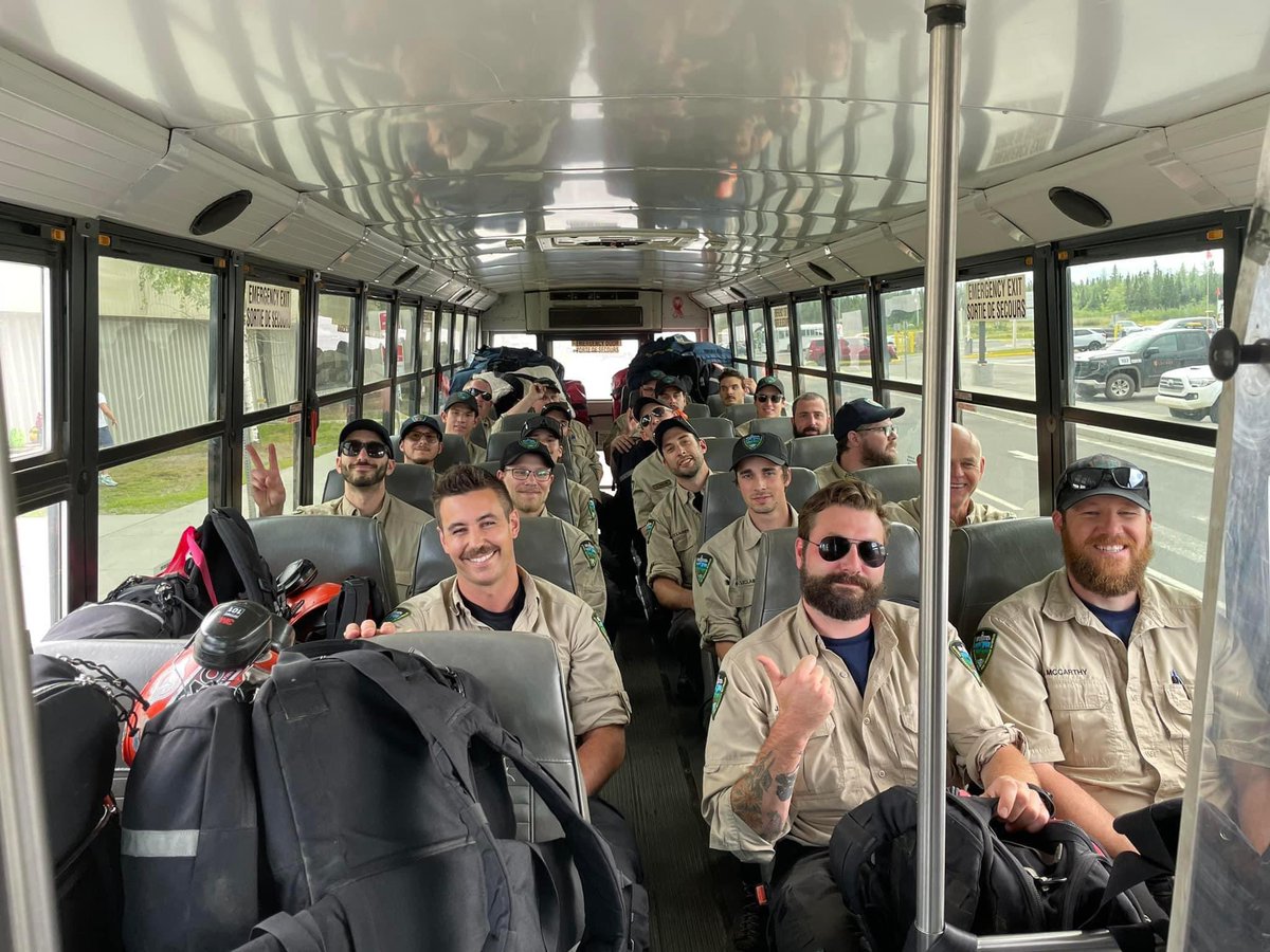 Iabrador_city's tweet photo. We are incredibly grateful to welcome these heroic firefighters to our community. They have arrived as part of the ground crew to battle wildfire 619. Their bravery and dedication are beyond words!

#ThankYouFirefighters #CommunityStrong #StaySafe

Photo Credit: Tynette Holloway https://t.co/KWuLO9naCU