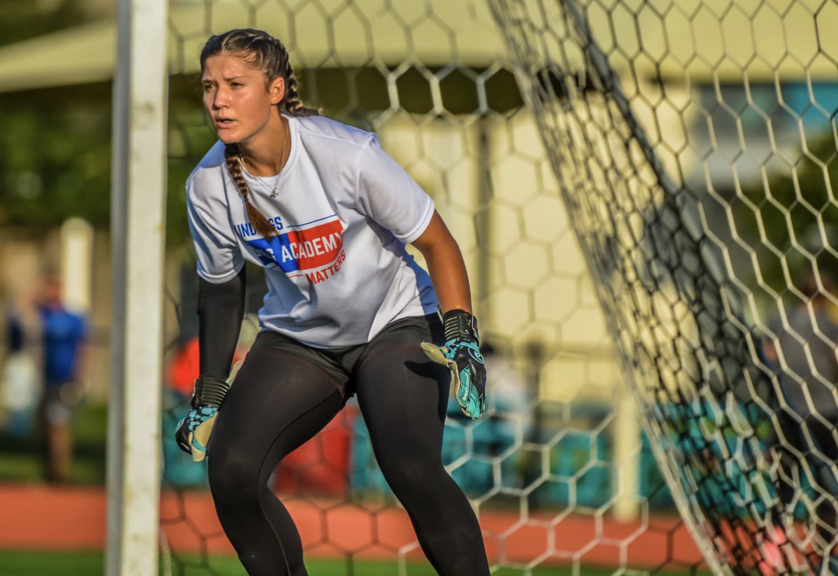 SierraRoseGK08's tweet photo. Another great GK session at @CollegeSoccerID and a great training session with @HCUWSoccer!! Thank you @callmecoachQ and @CoachGusMota!! #commitmentcounts #GK2026
@coachkevincross
@RiseSoccerClub
@Rise08G
@ImYouthSoccer
@ImCollegeSoccer https://t.co/QO8haSRsfn