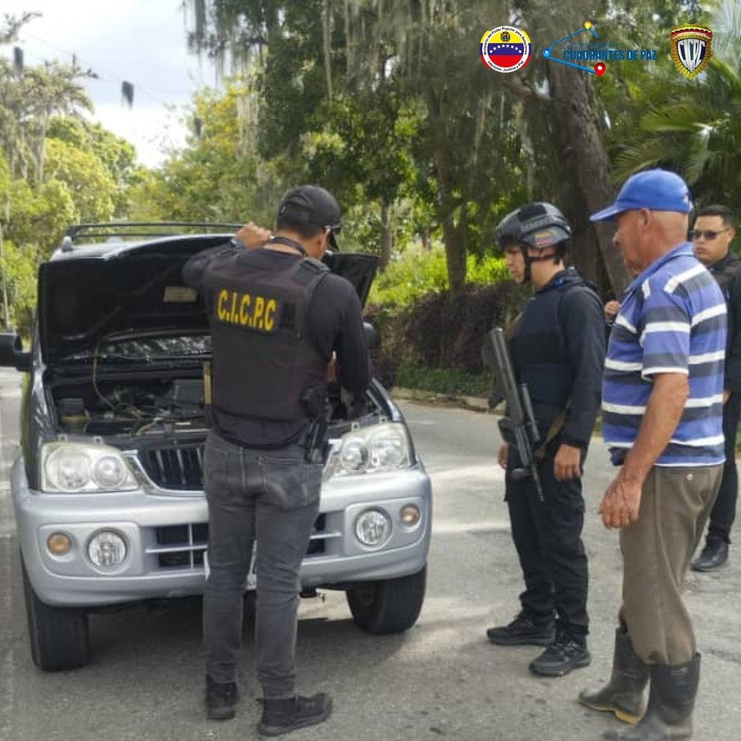 En el municipio Tovar se llevan a cabo operativos de seguridad en las diferentes parroquias para prevenir y combatir la delincuencia. 

Estamos totalmente comprometidos con la seguridad del pueblo venezolano

#VenezuelaSegura

<a href="/nicolasmaduro/">Nicolás Maduro</a>
<a href="/CeballosIchaso1/">@FuerzaDinamica Remigio Ceballos Ichaso</a>
<a href="/mijpvzla/">MPPRIJP</a>